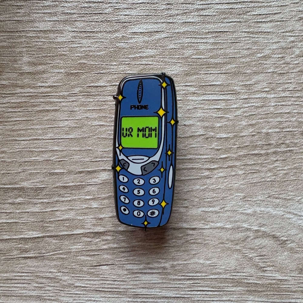 Strike gently ur mom phone pin